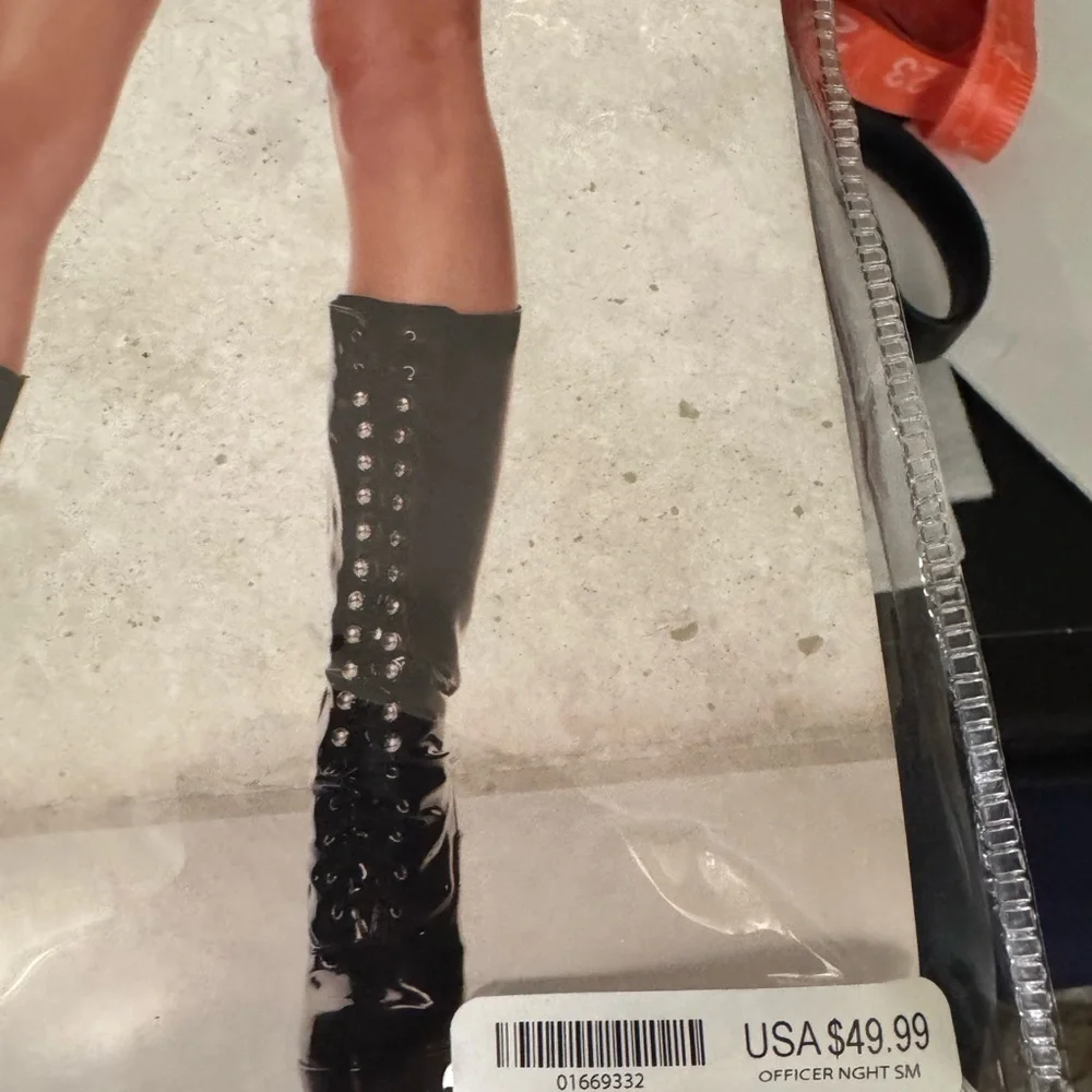 NWT Spirit  Halloween Officer Rhoda Nite stick Adult Costume Small (4-6) Police - Picture 4 of 12